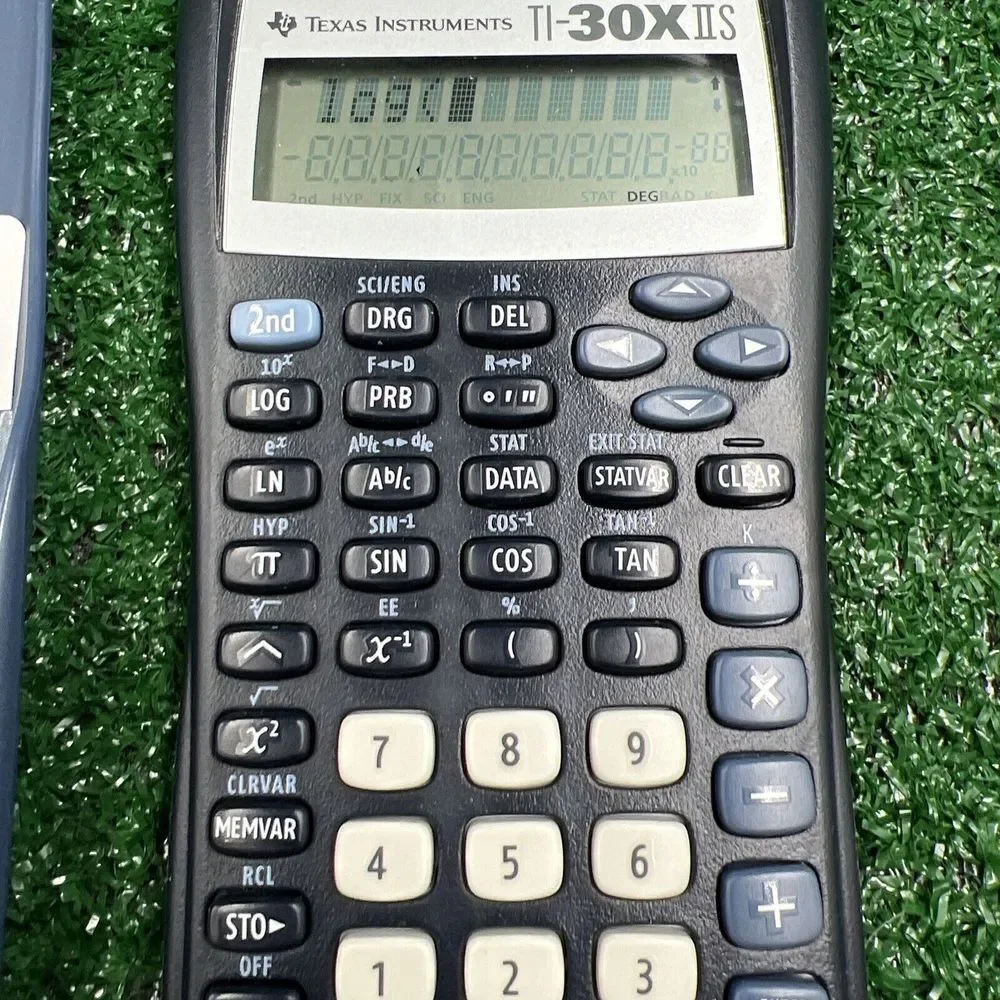 Texas Instruments TI-30X IIS Scientific Calculator Solar Tested‎ Works